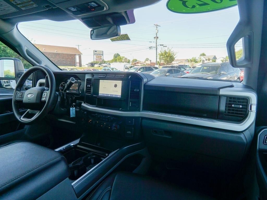 Ford F-350 SD  2023