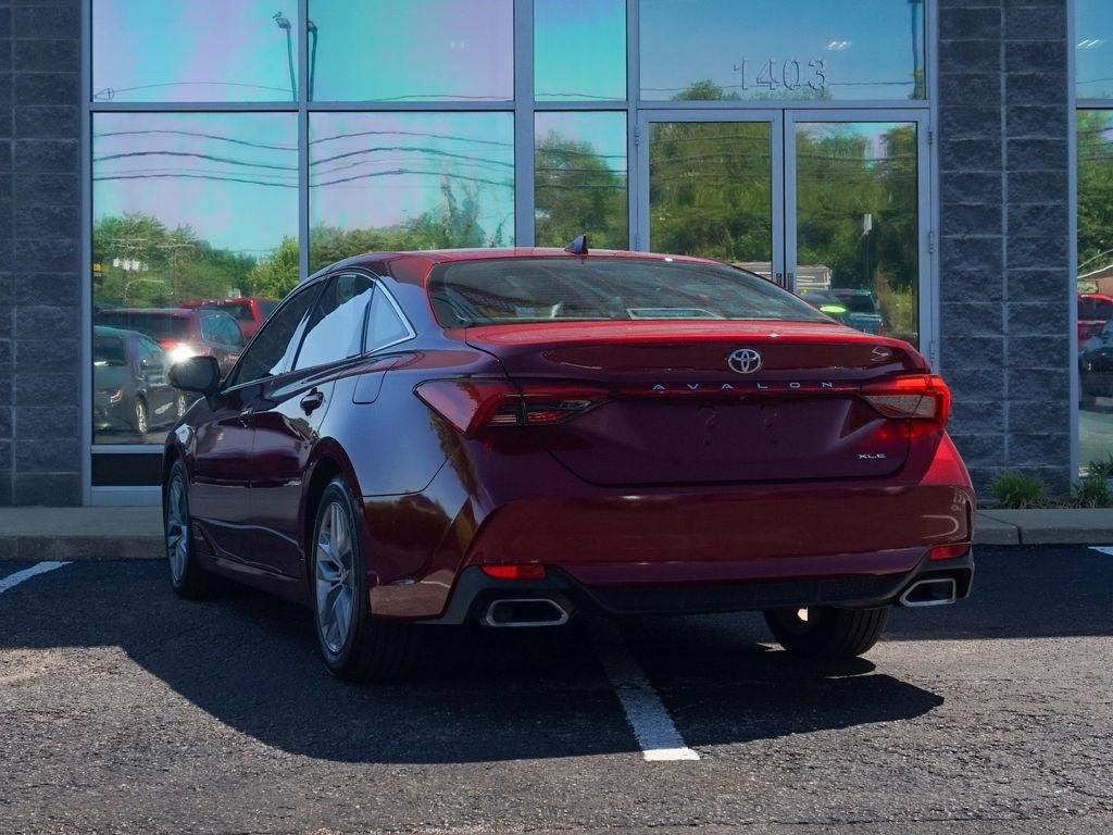 Toyota Avalon  2019