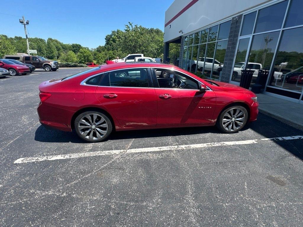 Chevrolet Malibu  2016