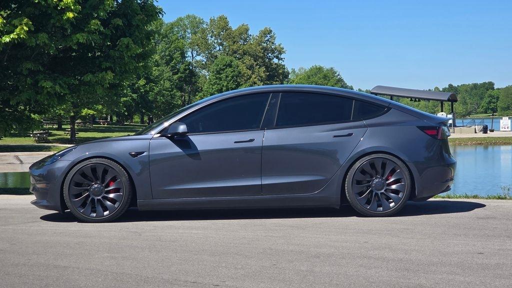 Tesla Model 3  2023
