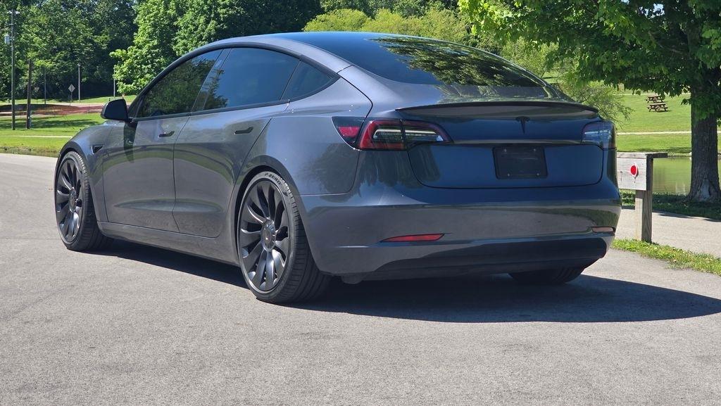 Tesla Model 3  2023