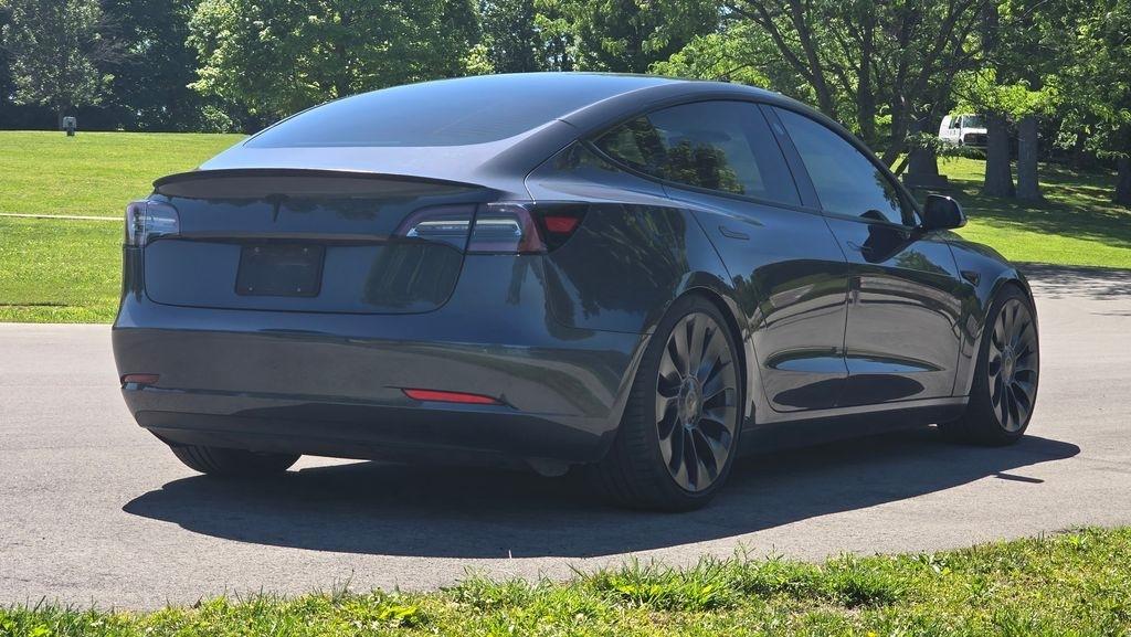 Tesla Model 3  2023
