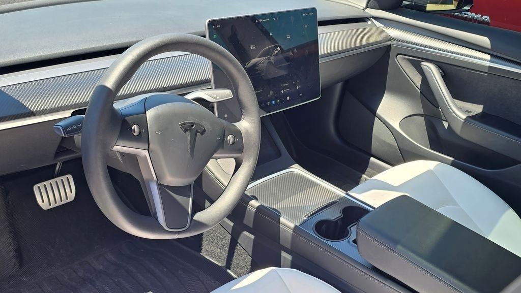 Tesla Model 3  2023