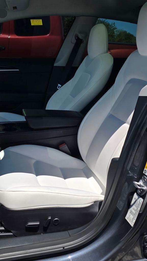 Tesla Model 3  2023