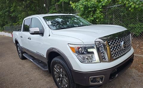 2019 Nissan Titan 