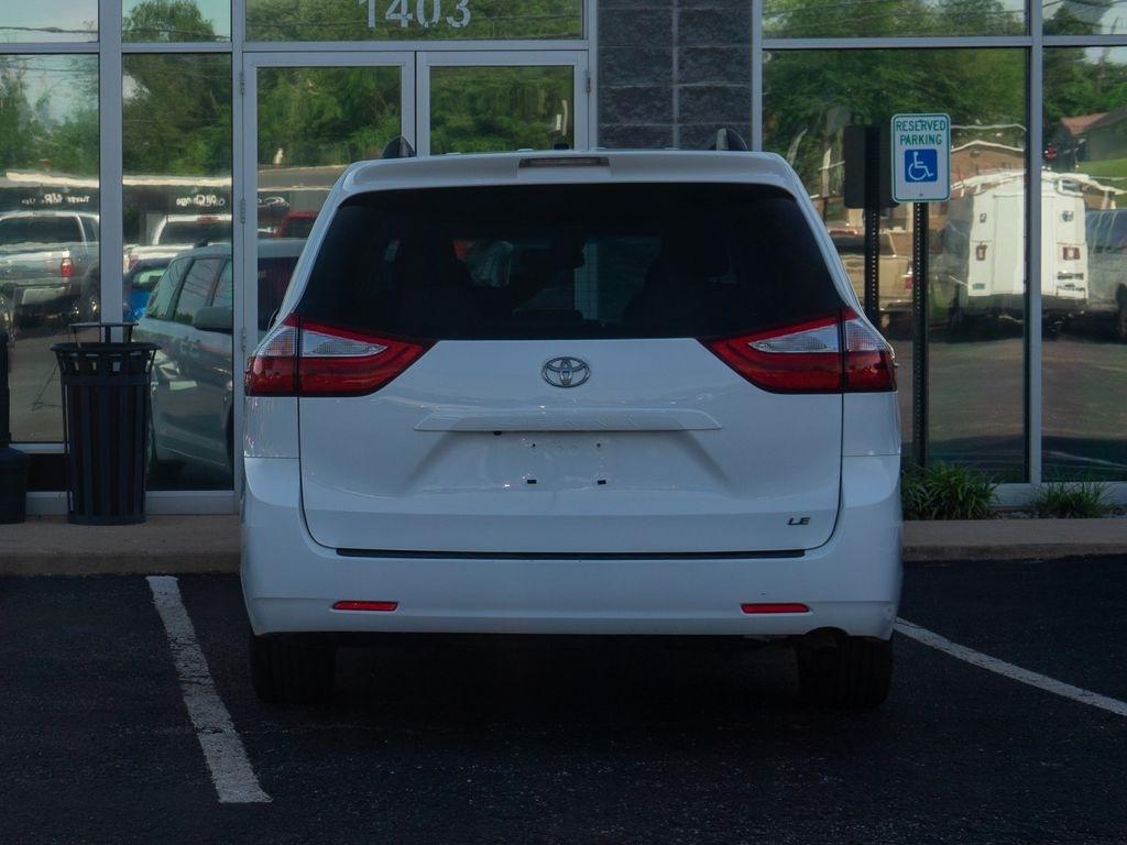 Toyota Sienna  2017