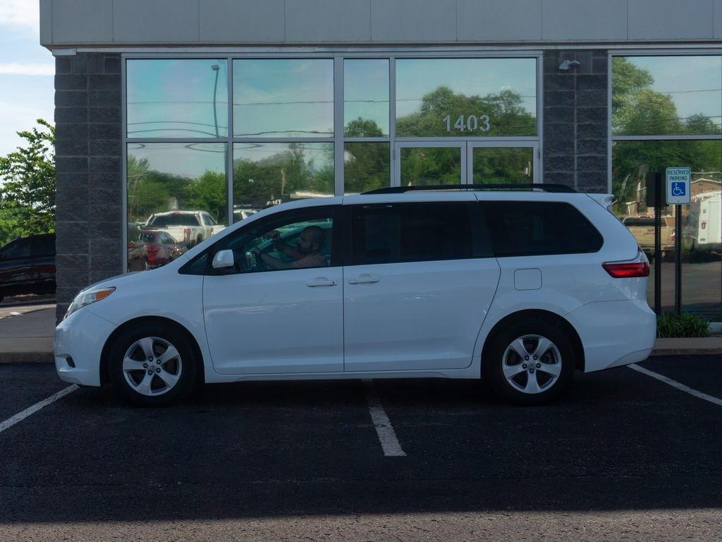 Toyota Sienna  2017