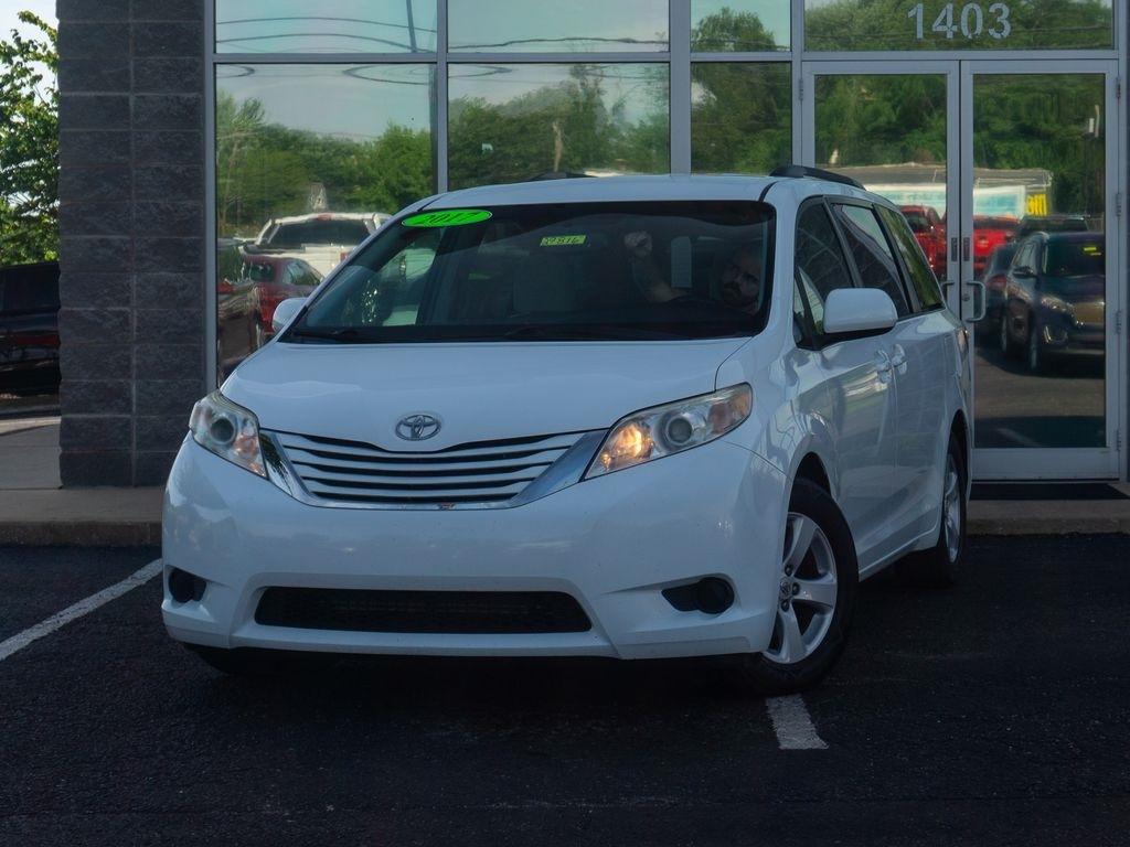 Toyota Sienna  2017