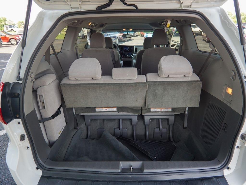 Toyota Sienna  2017