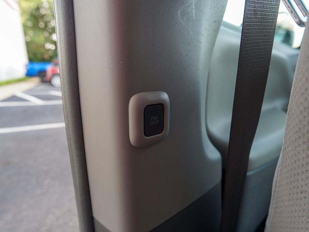 Toyota Sienna  2017