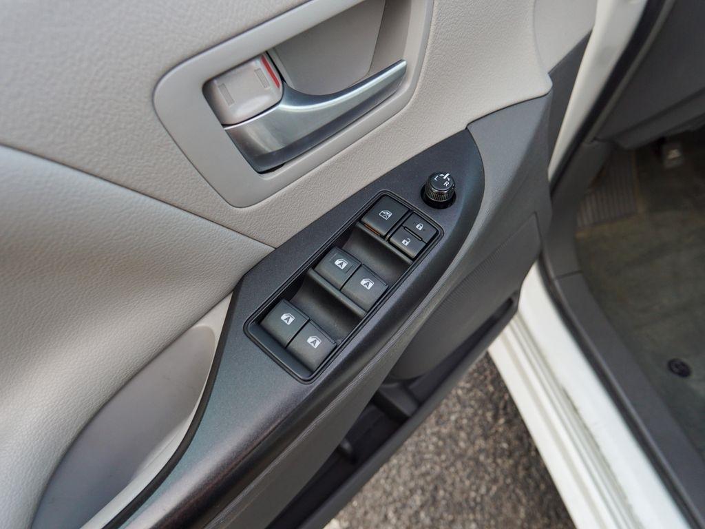 Toyota Sienna  2017