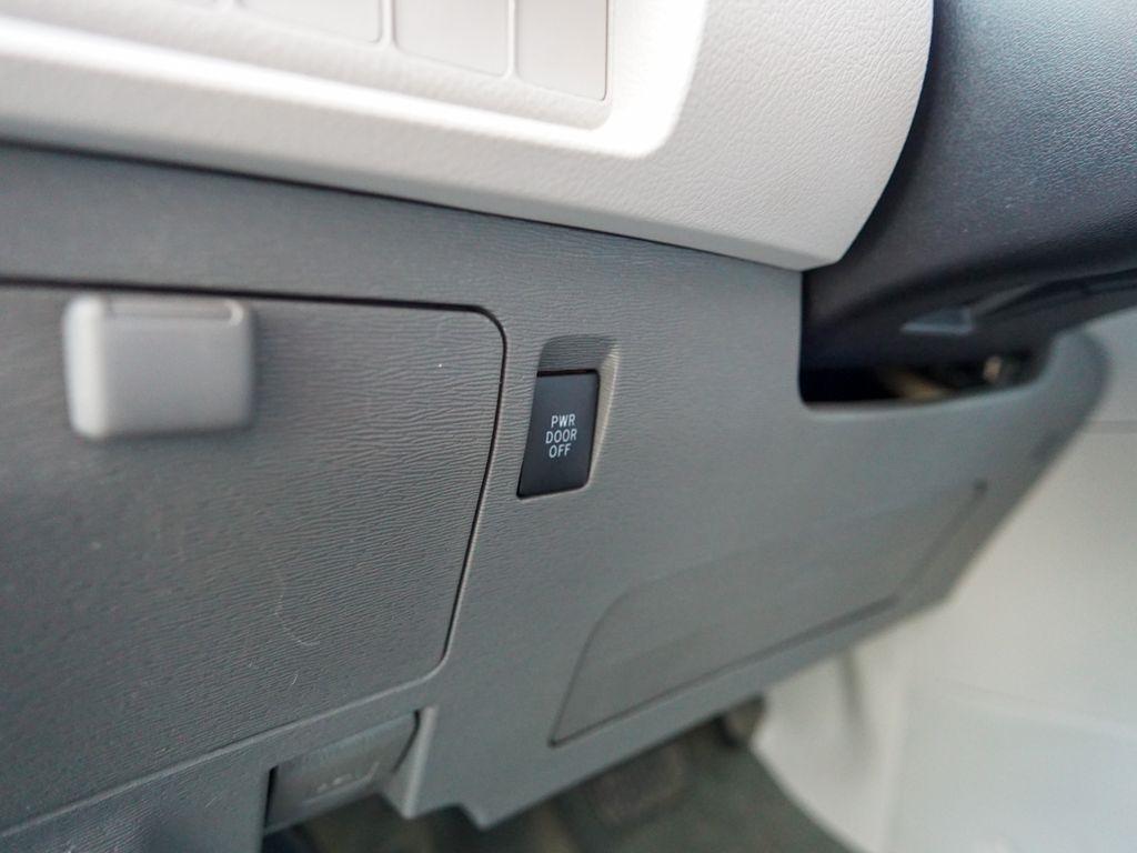 Toyota Sienna  2017