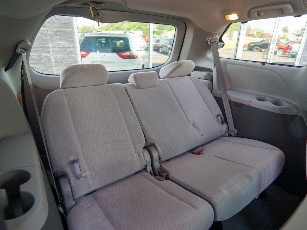 Toyota Sienna  2017