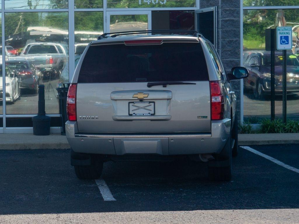 Chevrolet Tahoe  2012