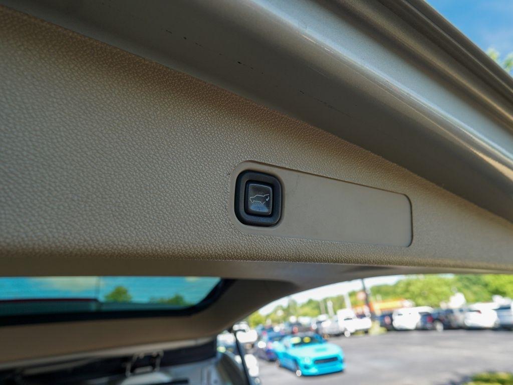 Chevrolet Tahoe  2012