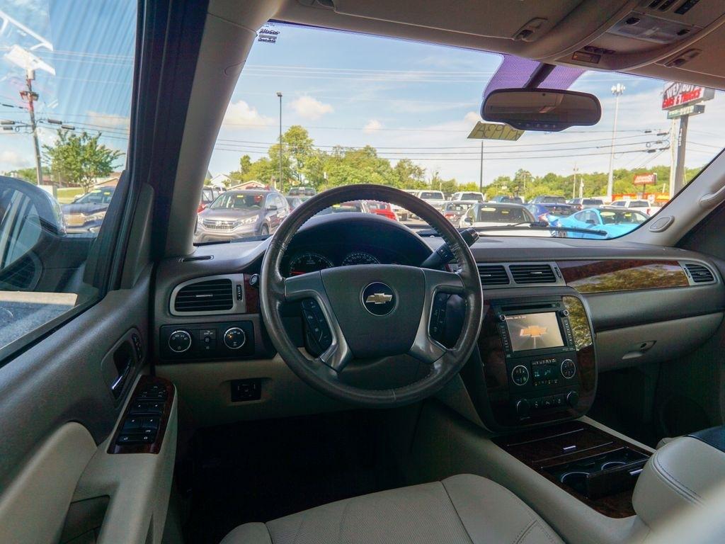 Chevrolet Tahoe  2012