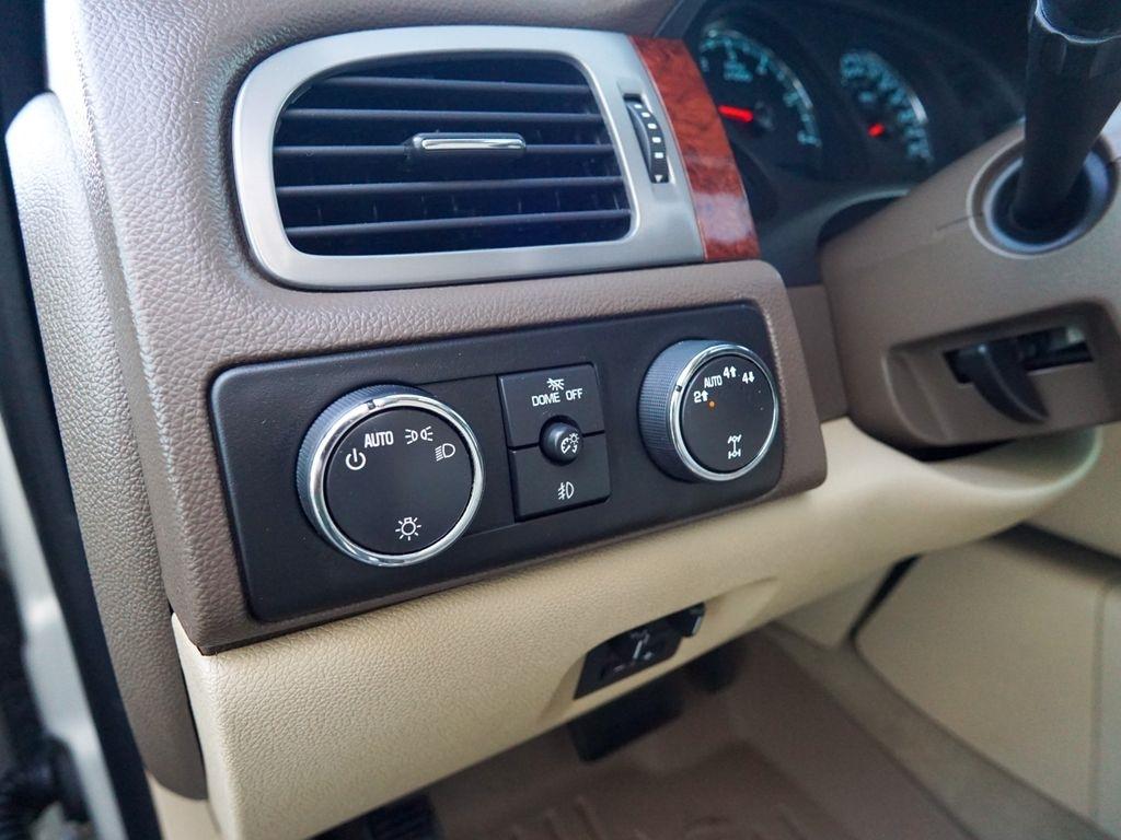 Chevrolet Tahoe  2012