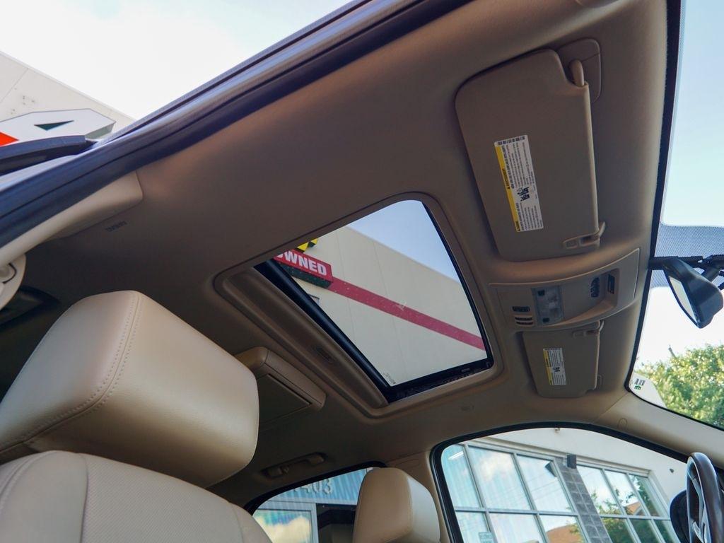 Chevrolet Tahoe  2012