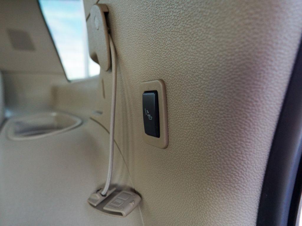 Chevrolet Tahoe  2012