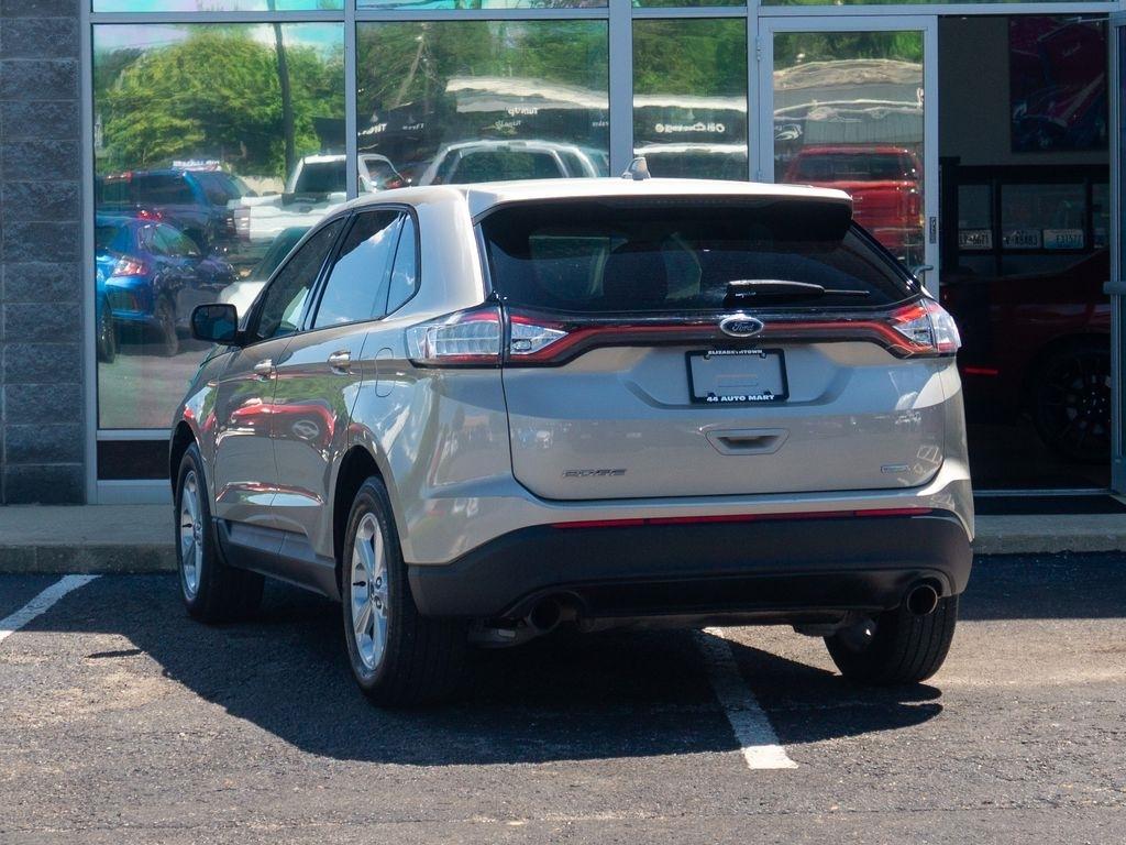 View vehicle photo 4