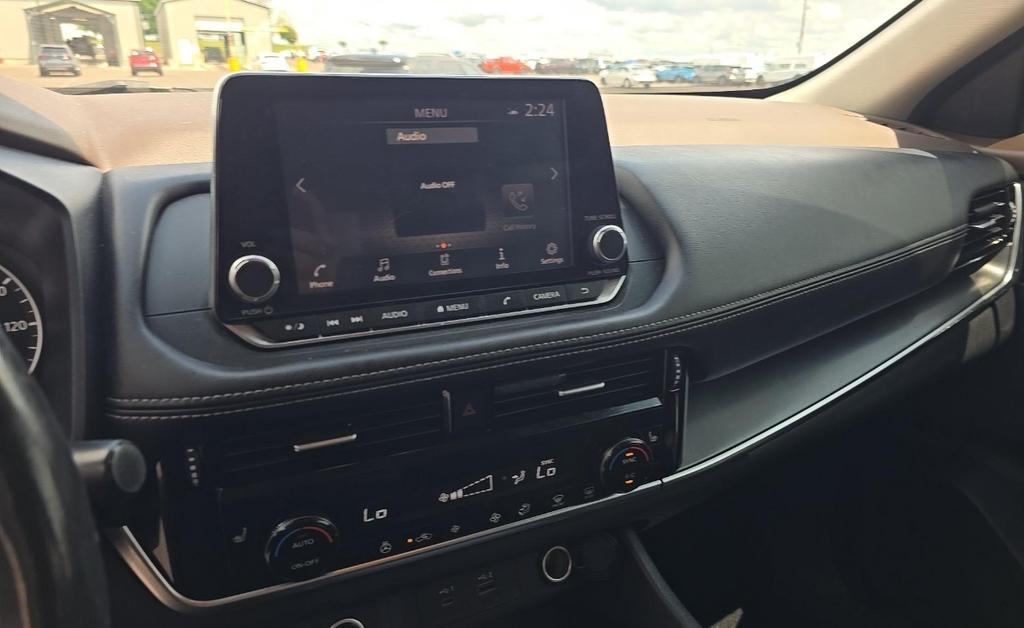 Nissan Rogue  2021