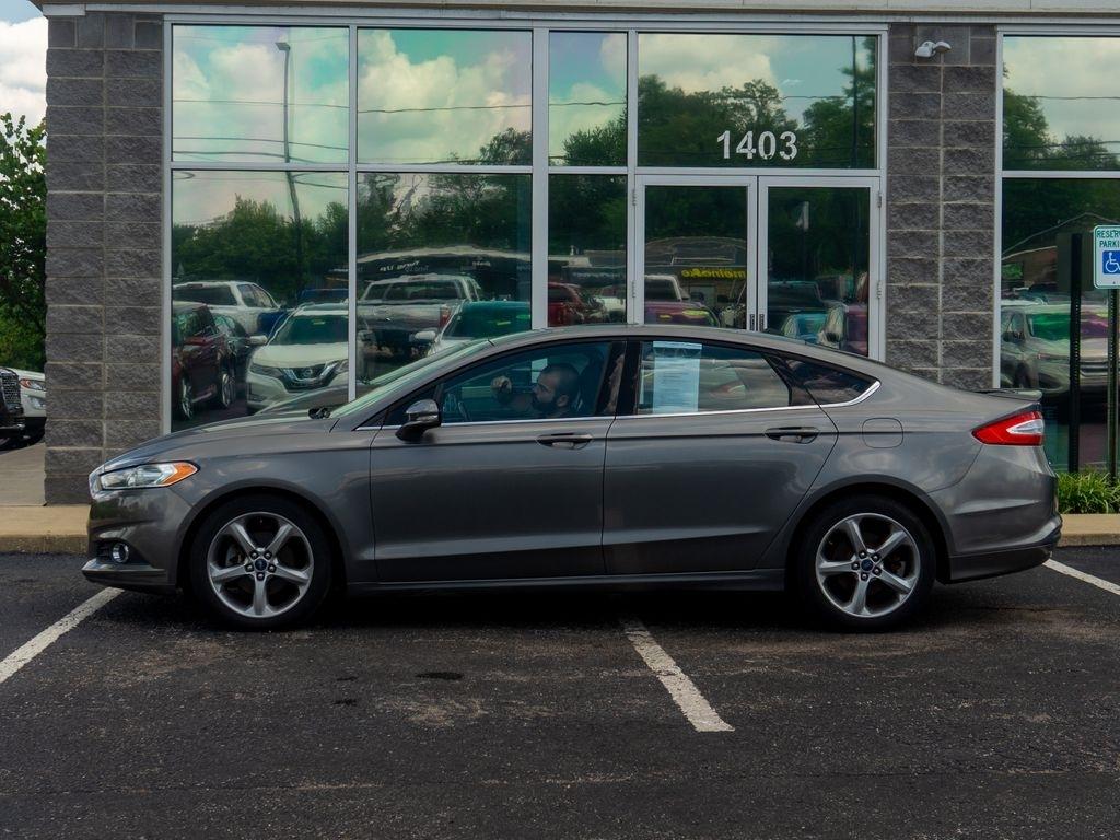 View vehicle photo 5