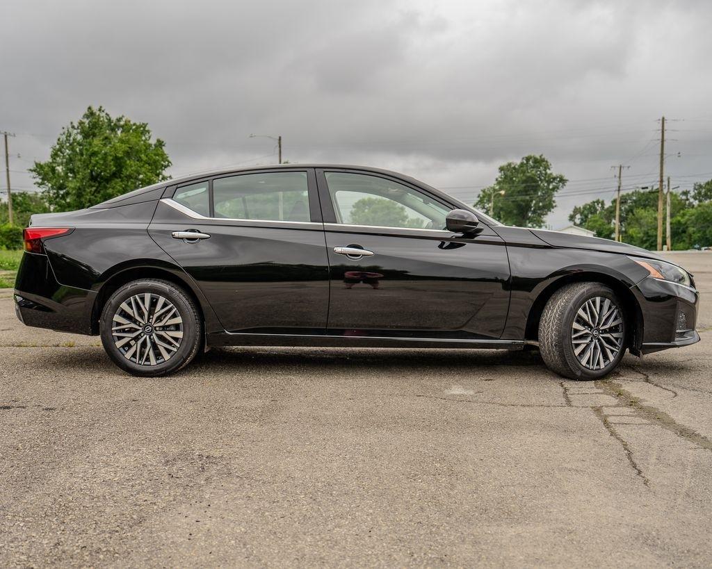 Nissan Altima  2023