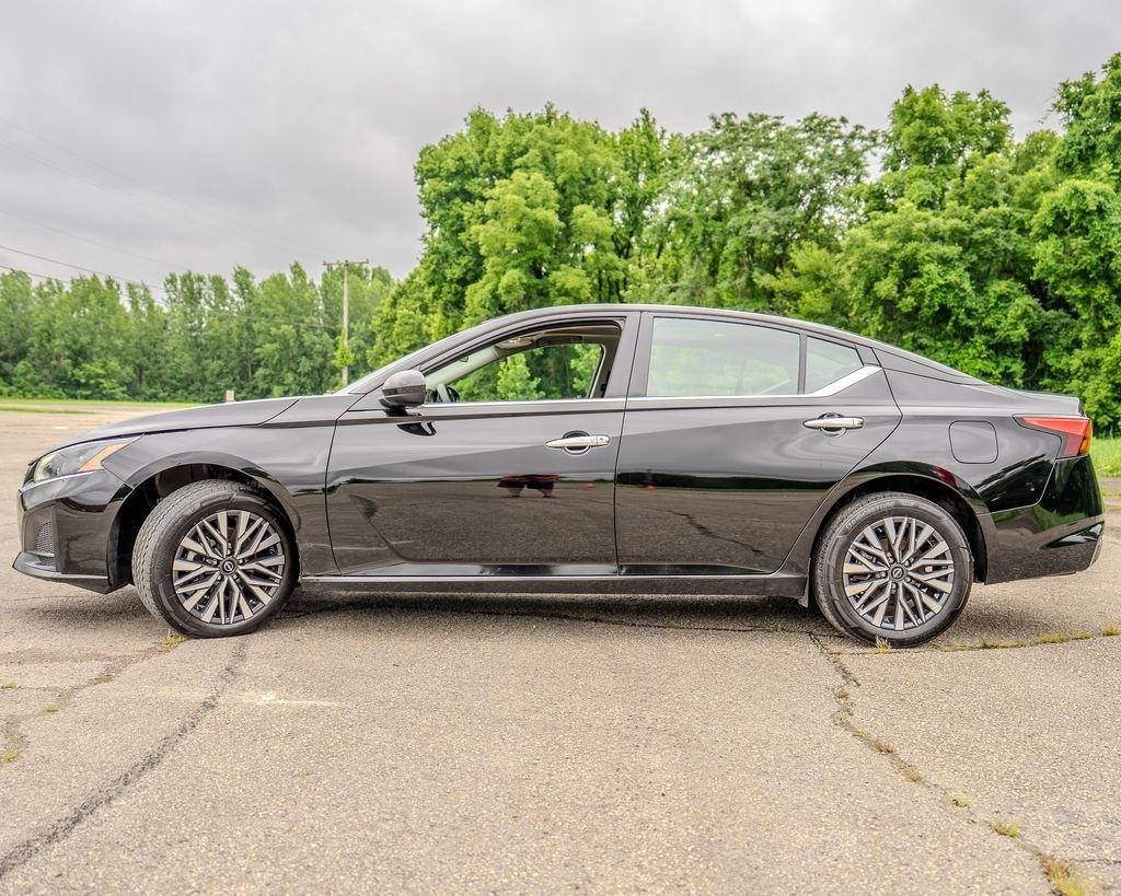 Nissan Altima  2023