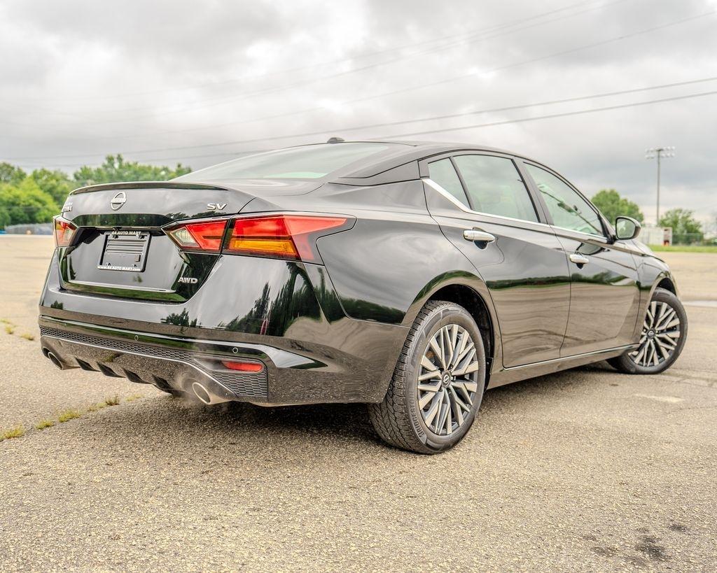Nissan Altima  2023