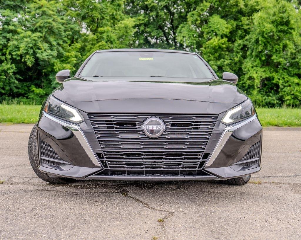 Nissan Altima  2023