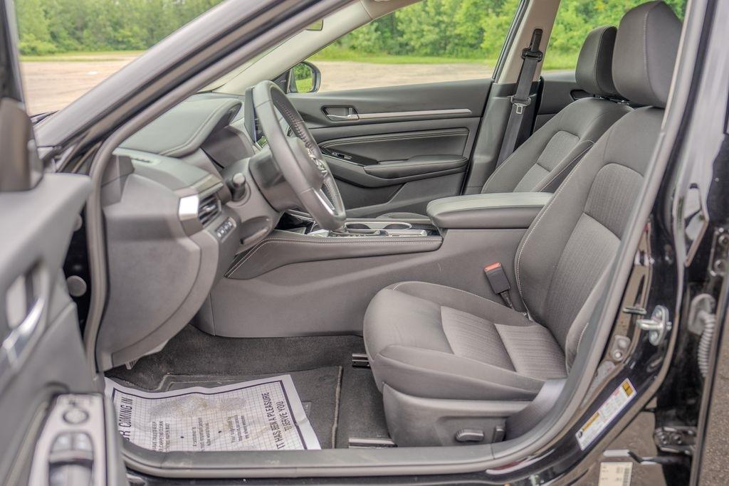 Nissan Altima  2023