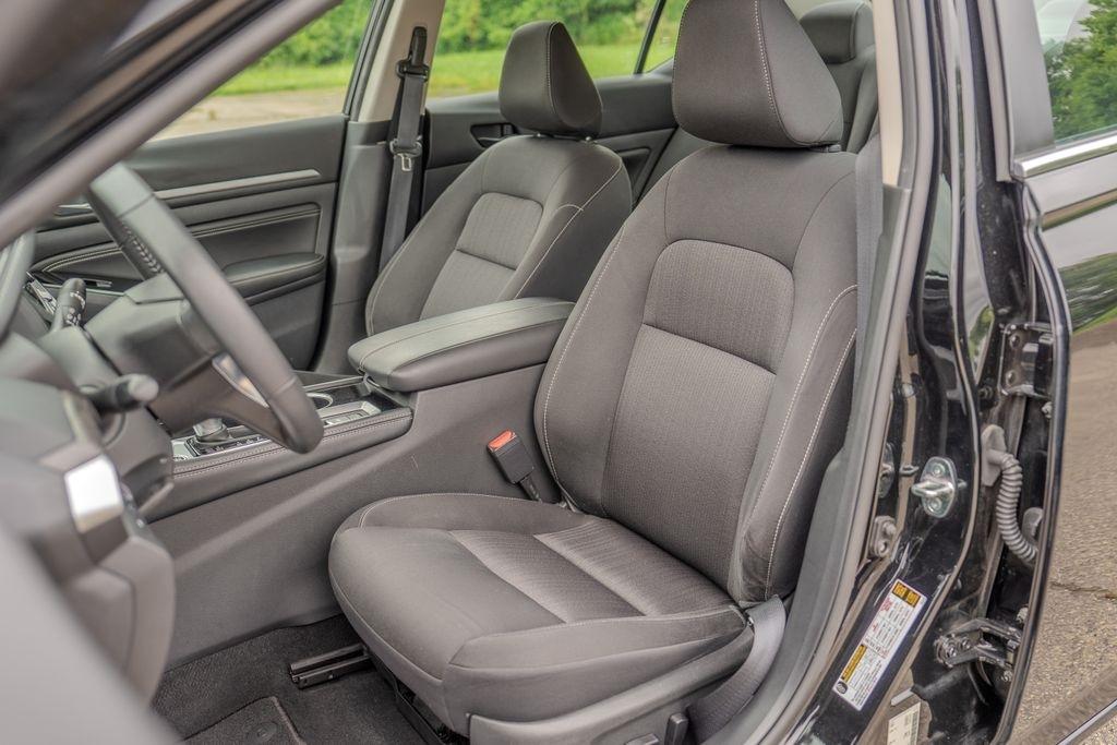 Nissan Altima  2023