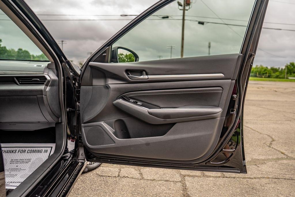 Nissan Altima  2023
