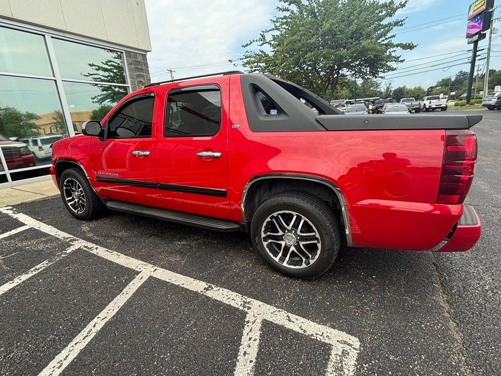 View vehicle photo 6