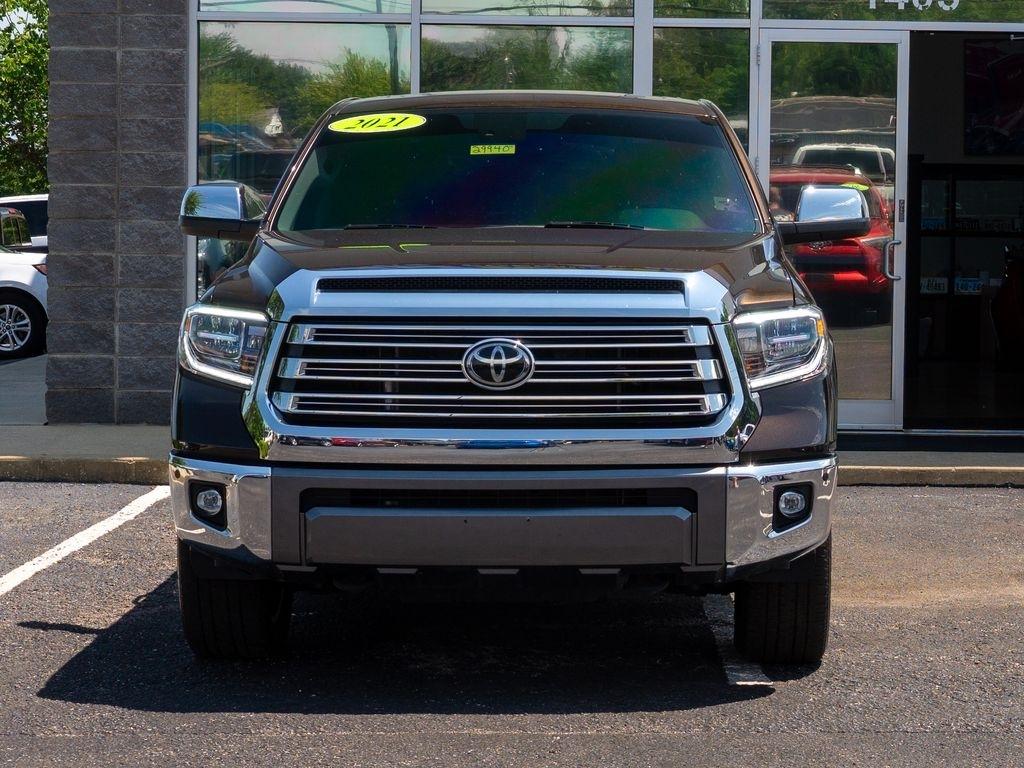Toyota Tundra  2021