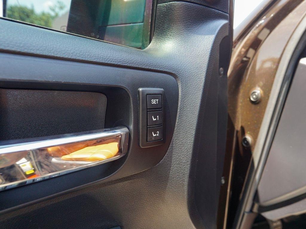 Toyota Tundra  2021