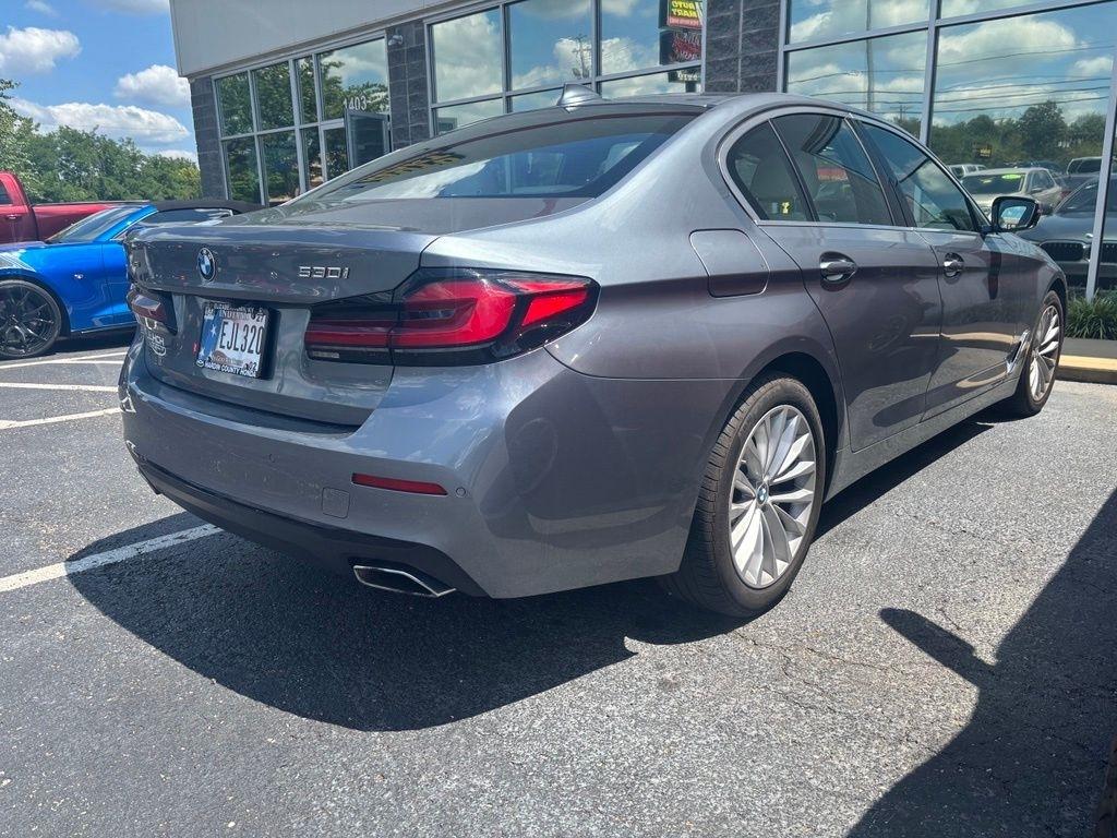 BMW 5-Series  2022