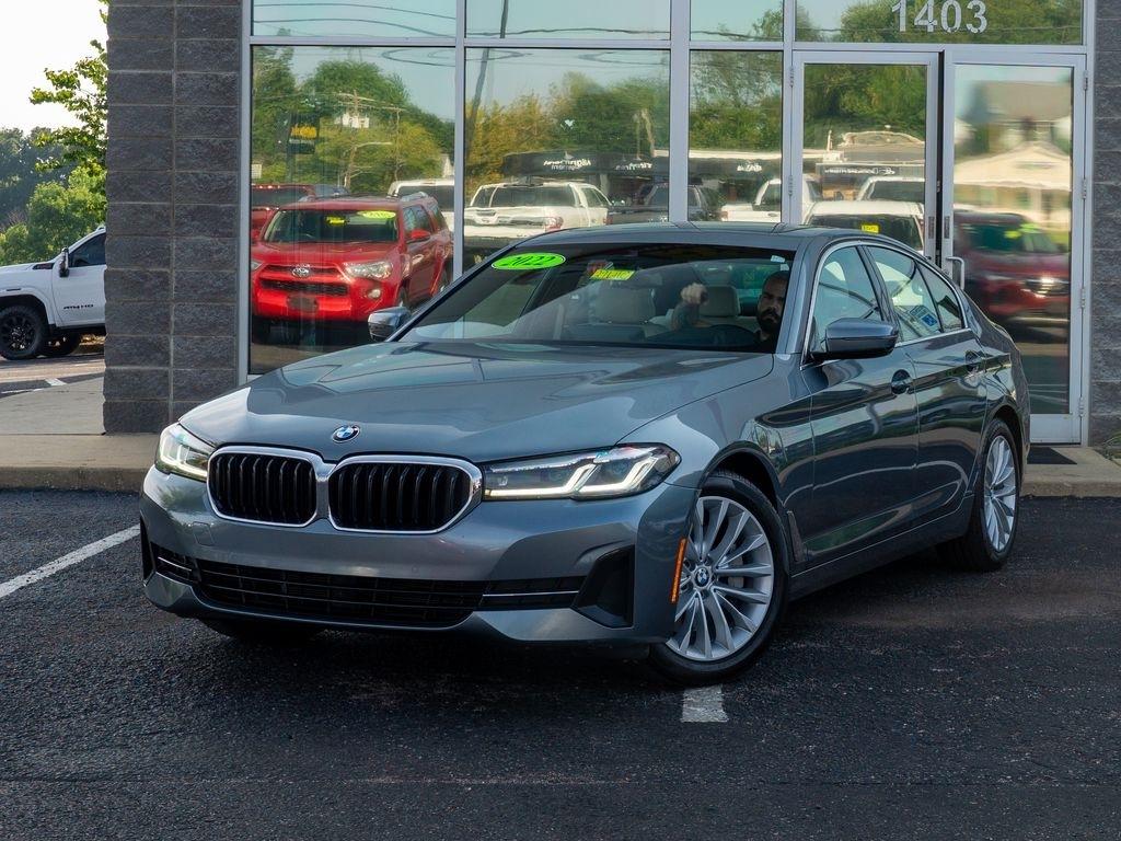 BMW 5-Series  2022