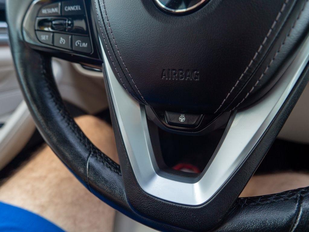 BMW 5-Series  2022