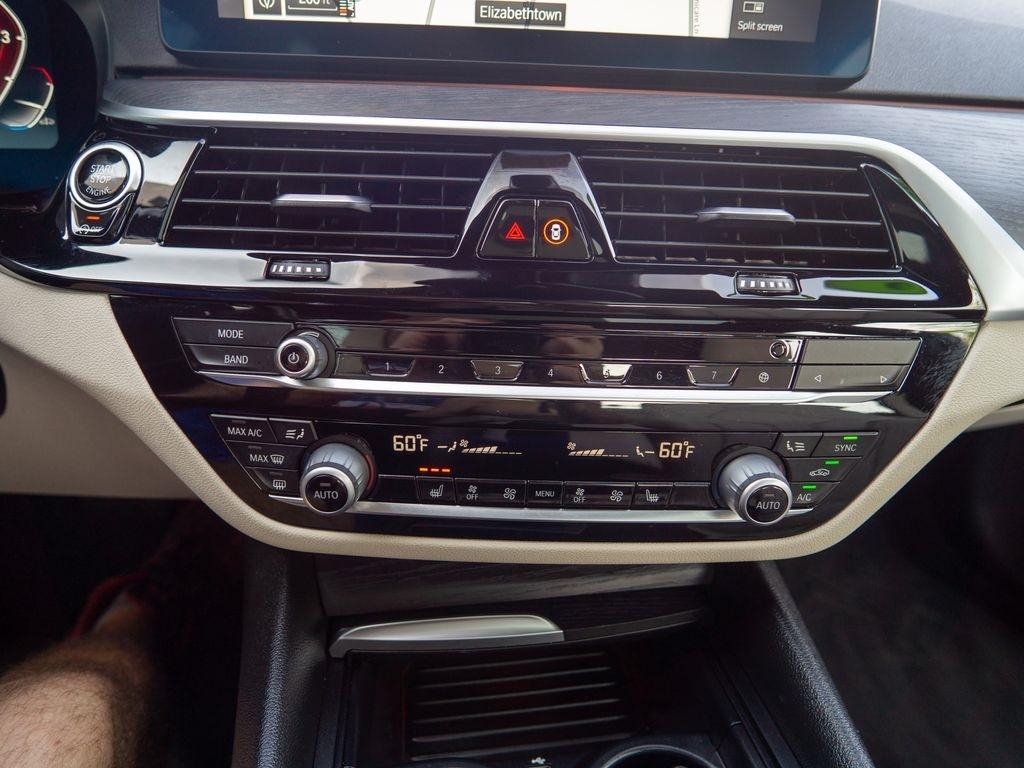 BMW 5-Series  2022