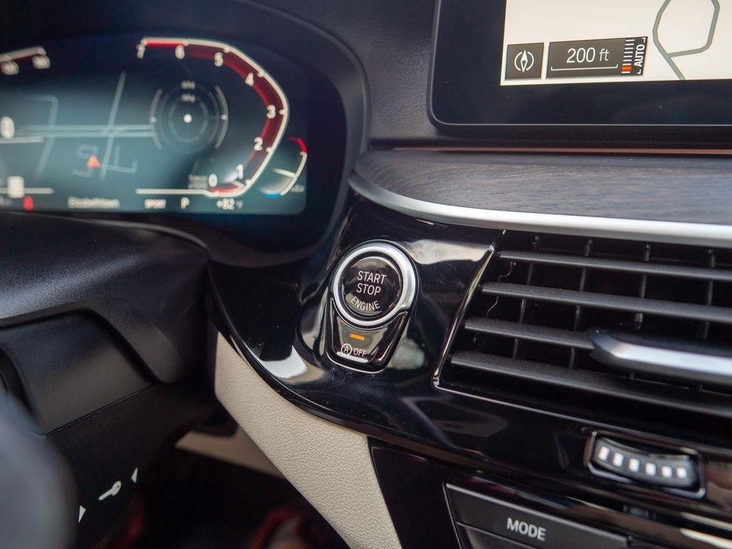 BMW 5-Series  2022