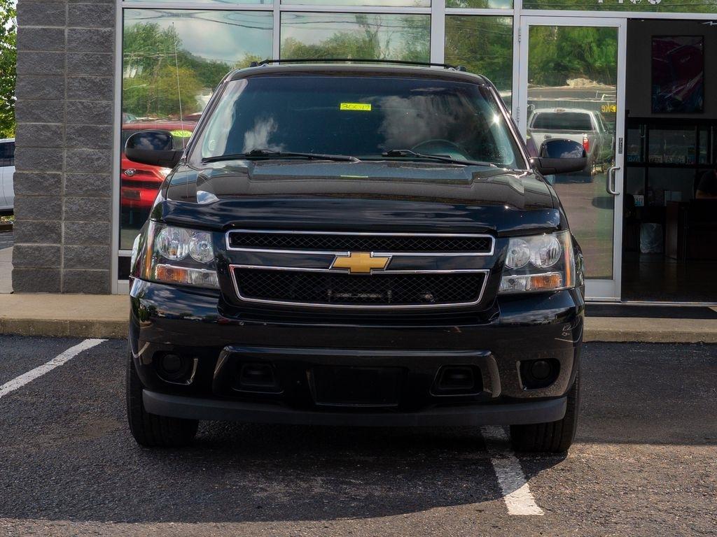 Chevrolet Suburban  2013