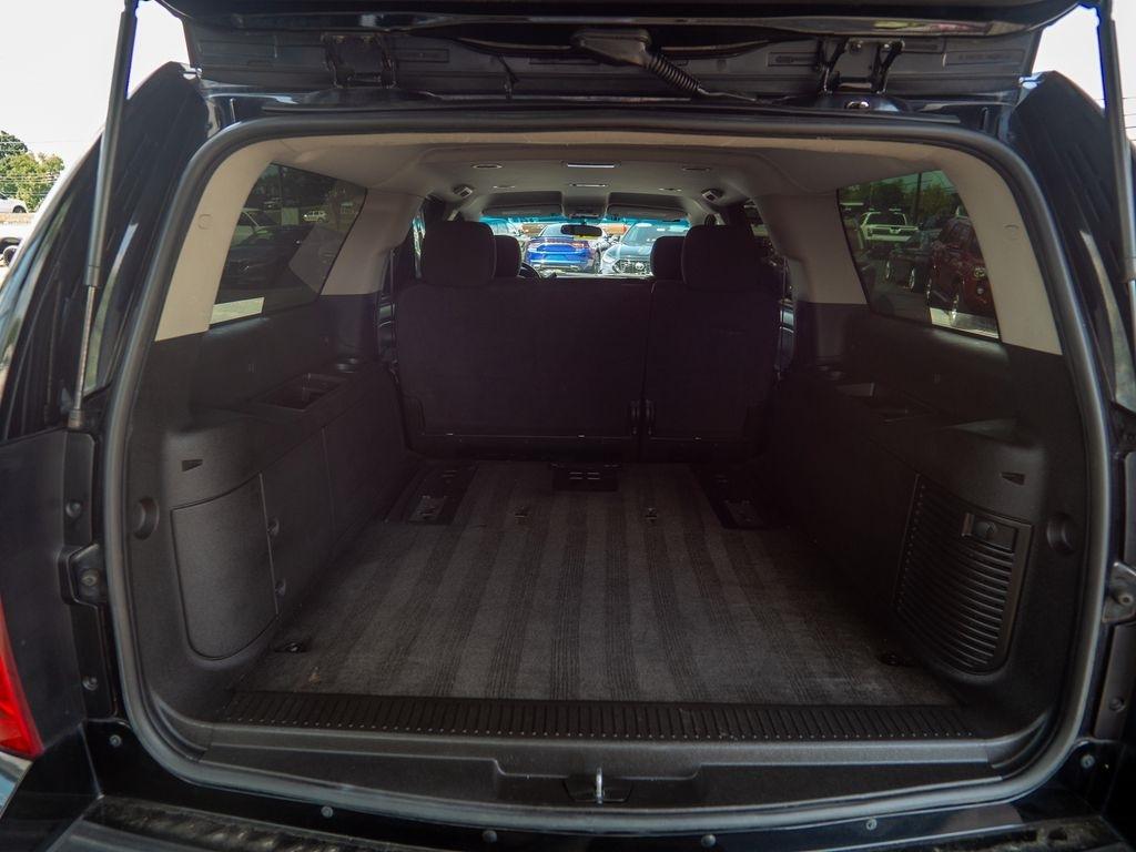 Chevrolet Suburban  2013