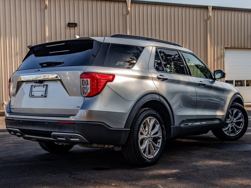 Ford Explorer photo 6