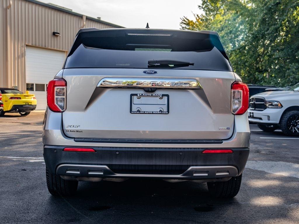 Ford Explorer photo 7