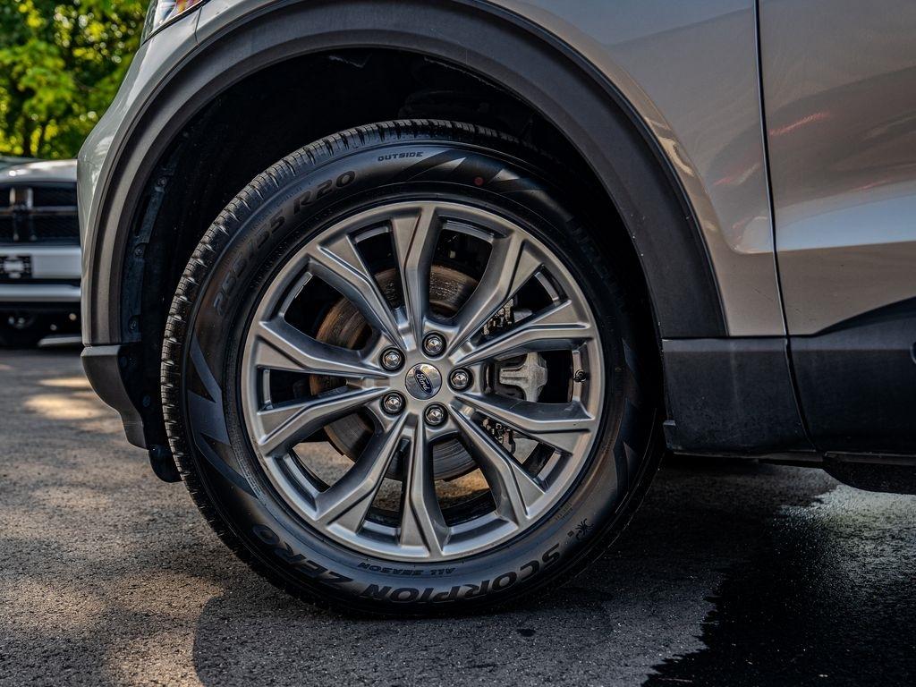 Ford Explorer photo 9
