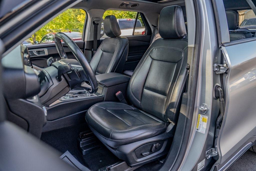 Ford Explorer photo 13