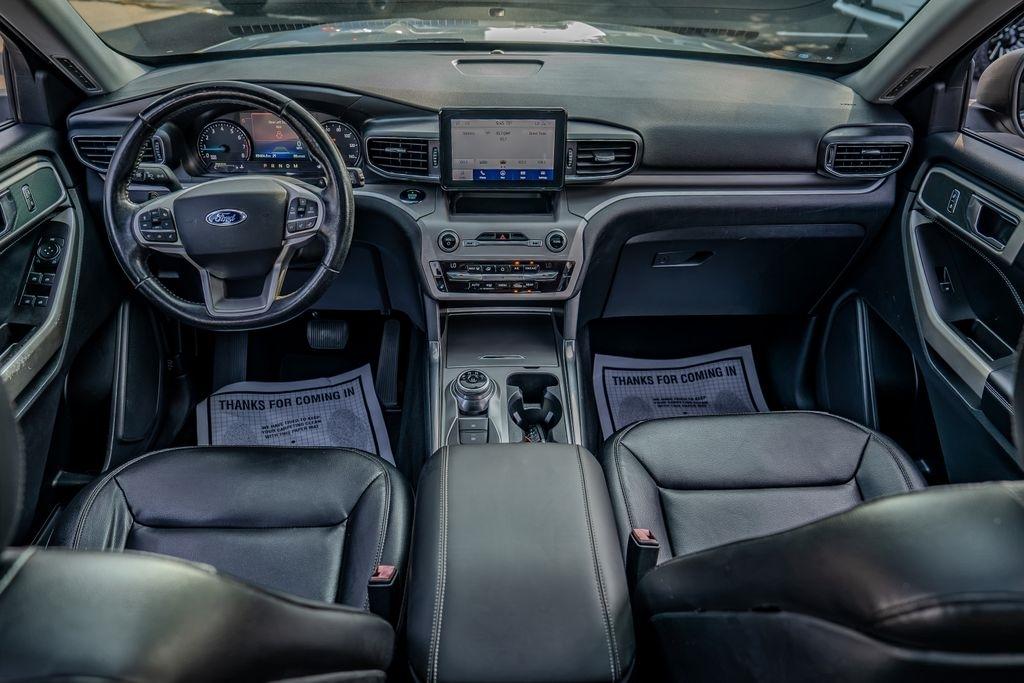 Ford Explorer photo 17