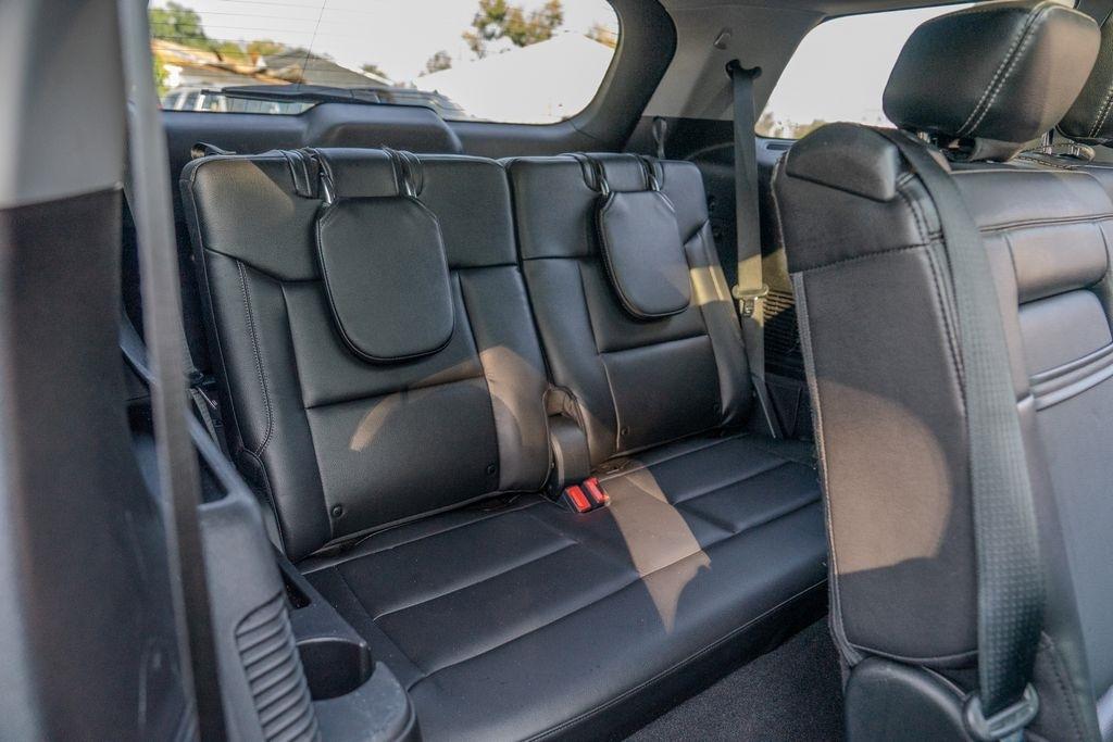 Ford Explorer photo 30