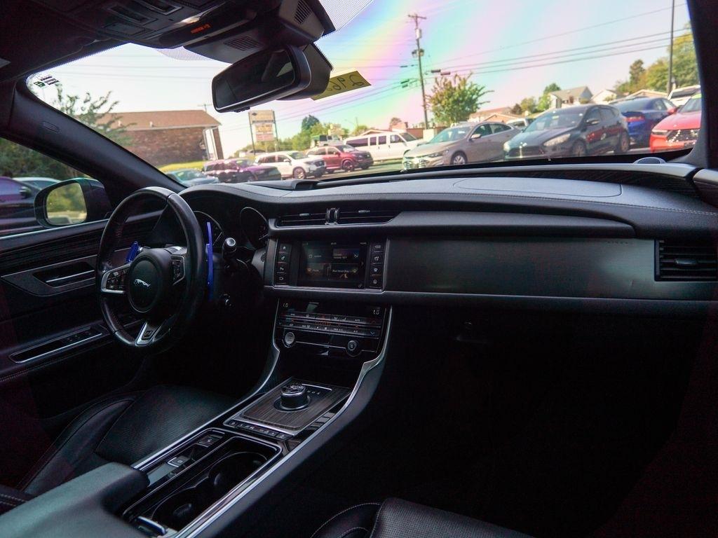 Jaguar XF-Series  2018